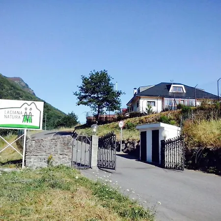 Laciana Natura 营地 2*